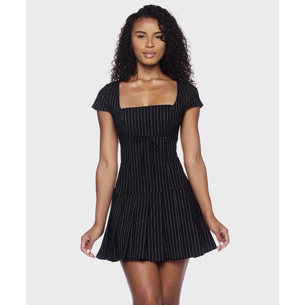 B. Darlin Juniors' Size 11/12 Striped Pleated Mini Dress